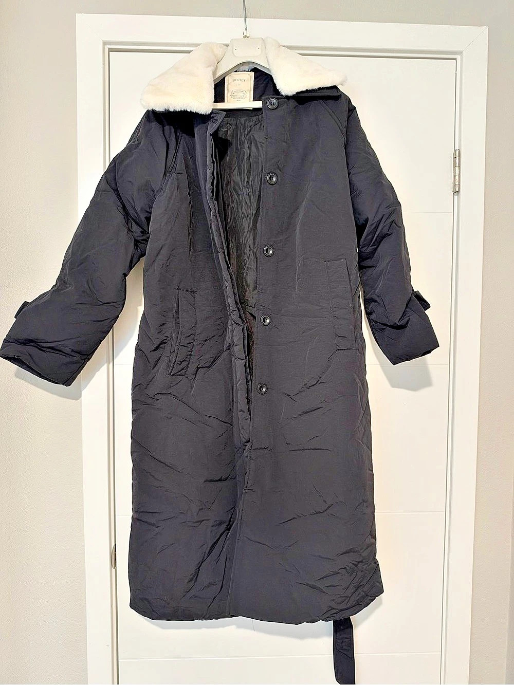 Black Faux-Fur Collar Puffer Coat - Picture 2 of 8